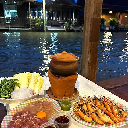バーンクロン アンパワー ホームステイ アムパワー エクステリア 写真