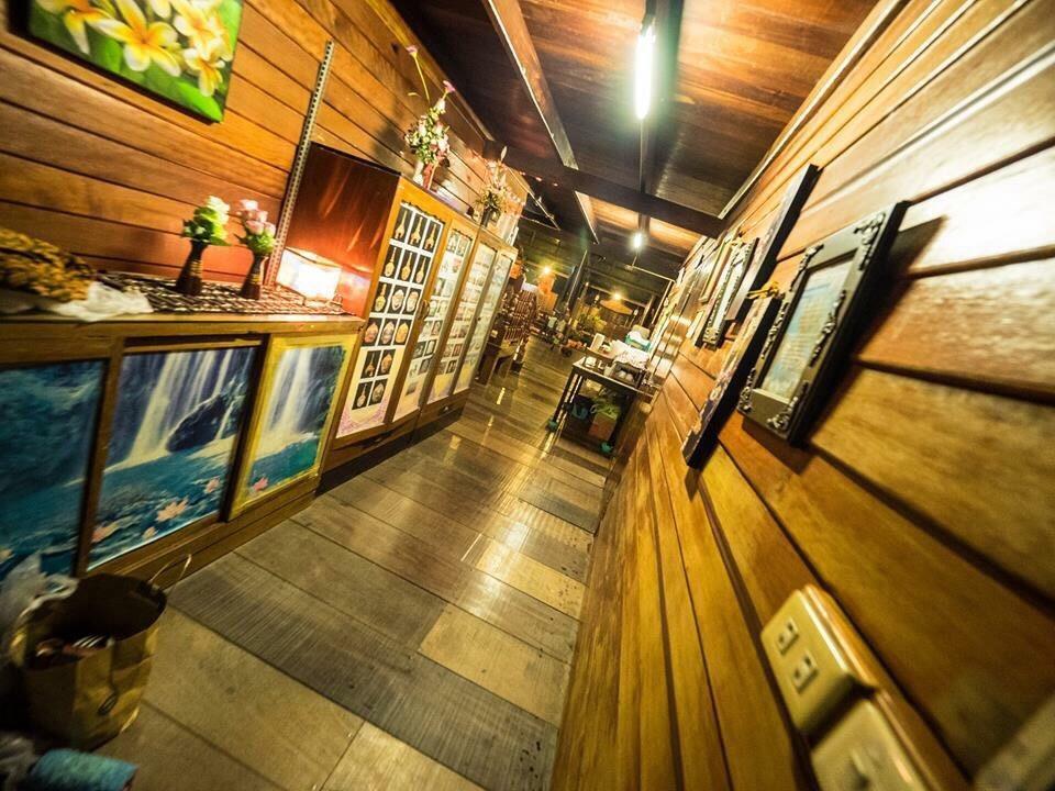 バーンクロン アンパワー ホームステイ アムパワー エクステリア 写真